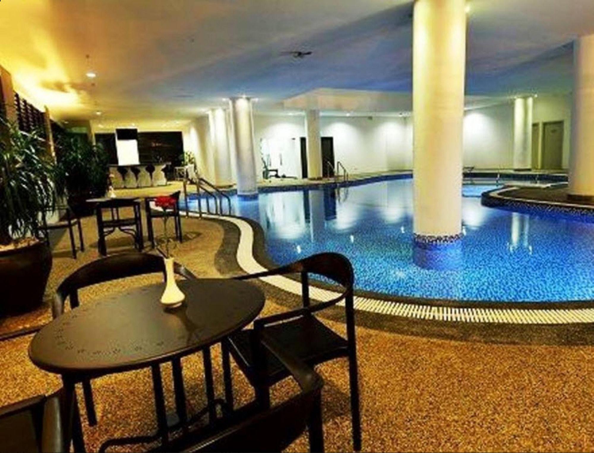 Holiday Villa Hotel & Suites Kota Bharu - Wakaf Che Yeh, Night Market Экстерьер фото