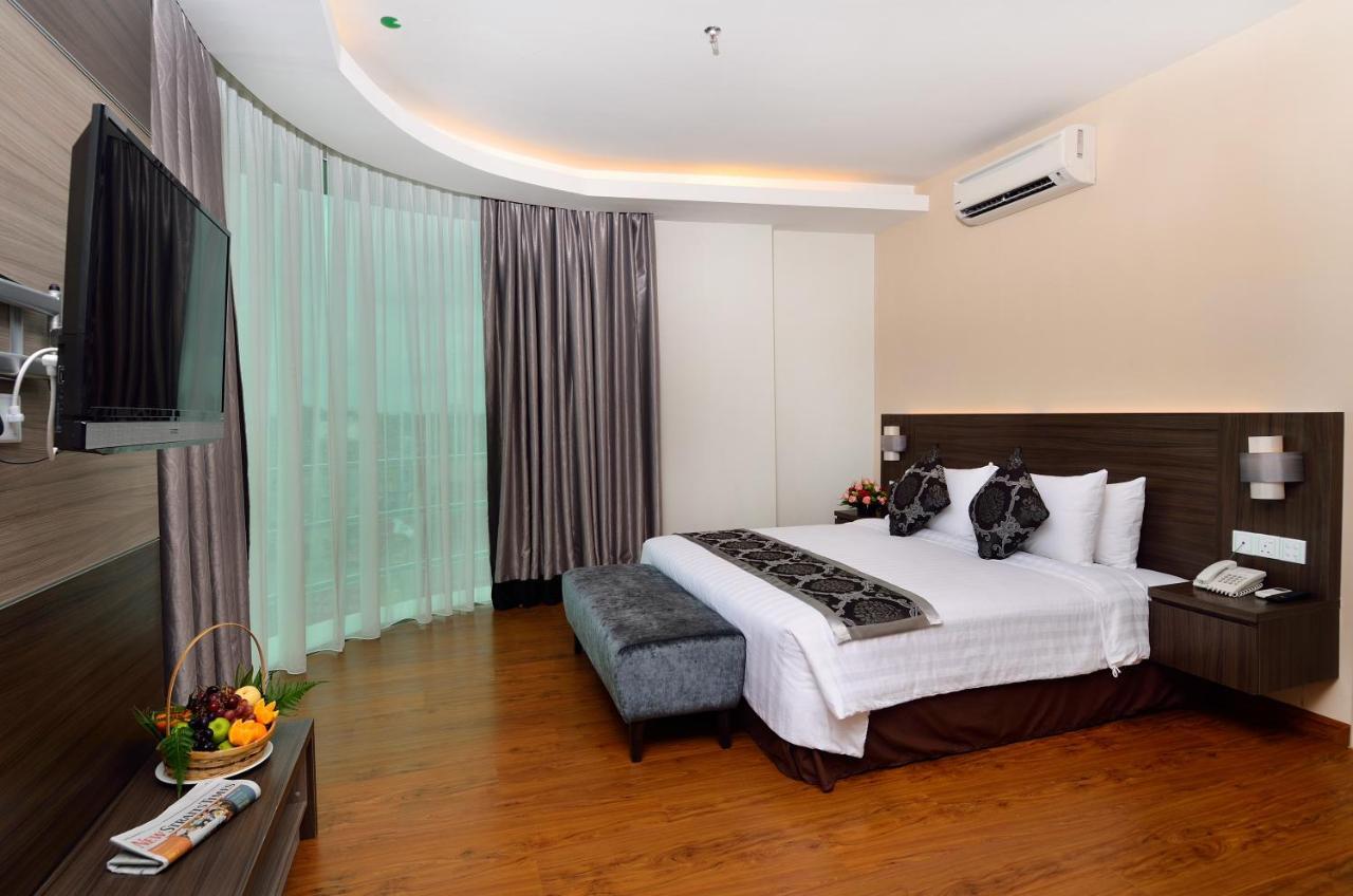Holiday Villa Hotel & Suites Kota Bharu - Wakaf Che Yeh, Night Market Экстерьер фото