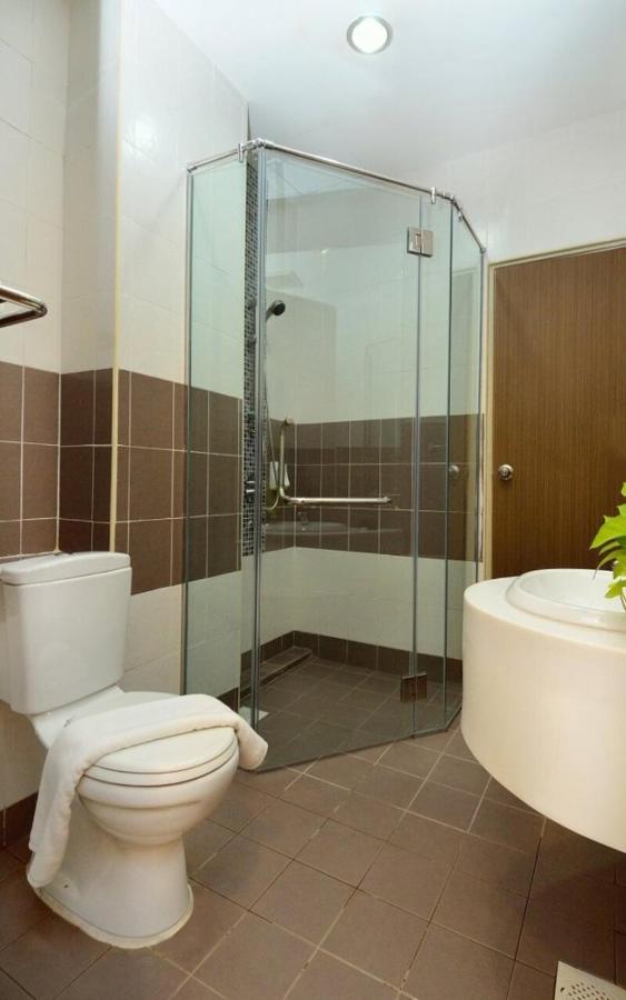 Holiday Villa Hotel & Suites Kota Bharu - Wakaf Che Yeh, Night Market Экстерьер фото